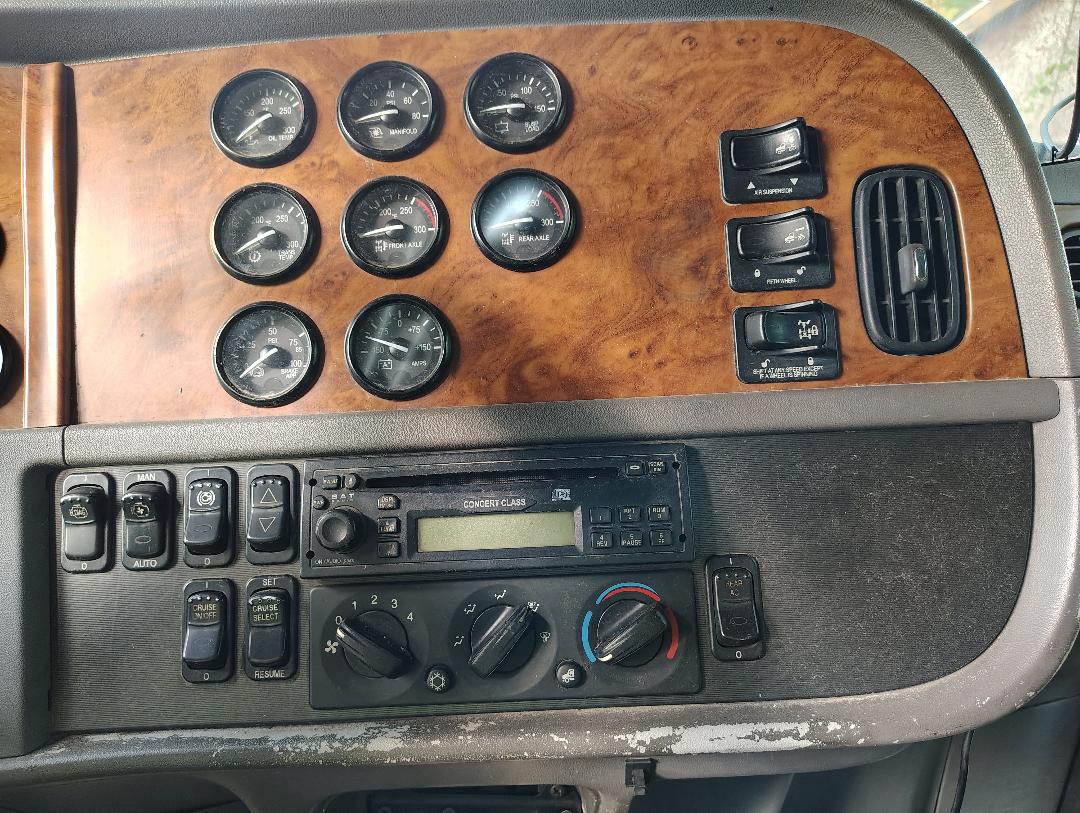 2007 PETERBILT 386 - Image 16